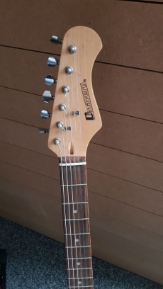 Dimavery E-Gitarre (Stratocaster)