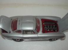 Verkaufe Automodell Mercedes 300SL Burago