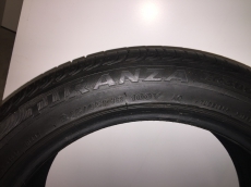 Bridgestone 245/45 R18 100Y