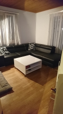 Nachmieter für ruhige 4.5 Pareterrewohnung an zentraler Lage 