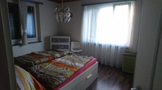 Nachmieter für ruhige 4.5 Pareterrewohnung an zentraler Lage 
