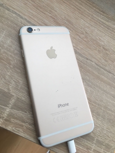 Zum Verkaufen Iphone 6 in Gold