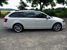 Skoda Octavia Combi 2.0 TDI, DSG, RS, Kamera