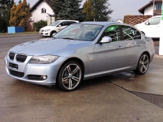 BMW 330i x-Drive, ab Service und MFK