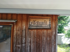 Wohnwagen auf Standplatz Bennau bei Einsiedeln