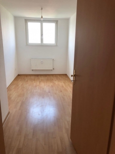 4 zimmer wohnung zu vermieten