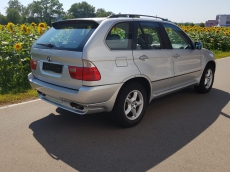 BMW X5 4.4i