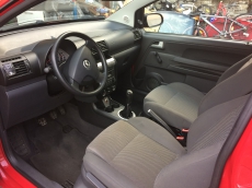 Roter VW Fox 1,2 Sport