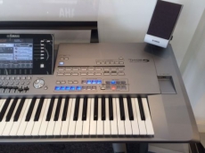YAMAHA Tyros 5-76 Keyboard + Speaker-Set - gebraucht