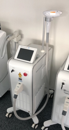 Nagelneuer Diodenlaser LC8008 zur permanenten Haarentfernung