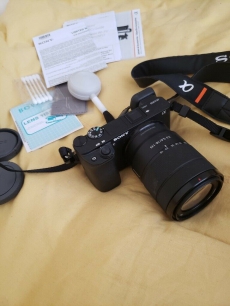 Sony A6300 4k (sehr guter Zustand) + wasserdichte Tasche Peli 115