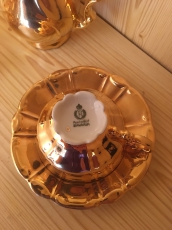 Tee-Set aus Porzellan vergoldet