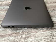 Apple MacBook Pro 13