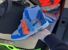 OFF-WHITE x Air Jordan 1