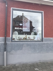 Ladenlokal oder Beauty institut zu vermieten