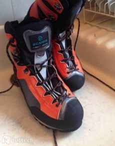 Ungetragene Scarpa Bergschuhe Rebel Lite GTX Men Gr. 40.5