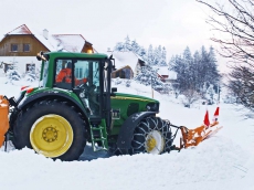 Landwirte erledigen für Sie die Schneeräumung