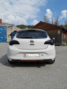 Opel Astra J 1.6t
