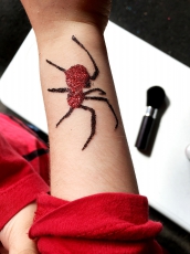 Glitzer Tattoos & Geschterschminken - Art on Skin