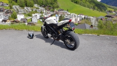 Ducati Streetfighter S weiss