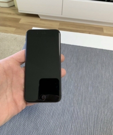 IPHONE 8 /64GB/ BLACK