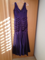 Abendkleid bodenlang mit Stola 