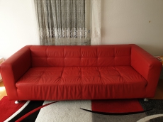 Rotes Sofa aus echtem Leder