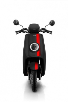 E-Scooter Niu NGT 70 kmh Reichweite 134 km rot/weiss