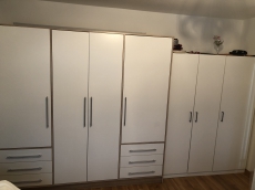 Kleiderschrank