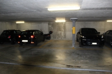 Tiefgaragenparkplatz 