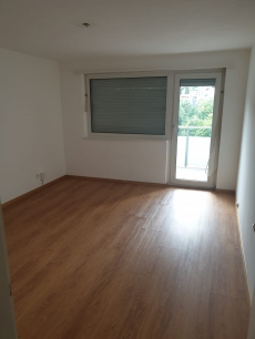 Schöne 4 Zimmer Wohnung zum Top Preis