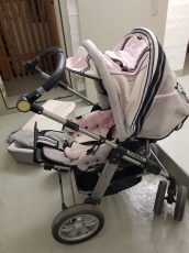 Schöner Kinderwagen