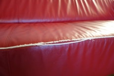 Rotes Ledersofa