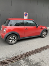 Roter MINI ONE zu verkaufen