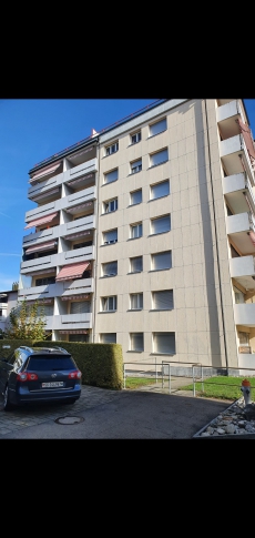 Moderne 2.5-Zimmerwohnung an zentraler Lage zu vermieten