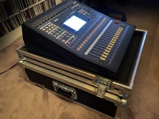 Yamaha 03D - Digital Mischpult mit Flightcase