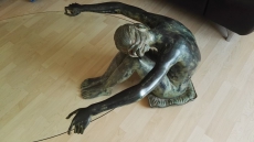 Couchtisch Beautiful Girl, bronzefigur
