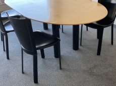 Esstisch mit 6 Stühlen, Ellipsentisch 160->/218 x 113 cm