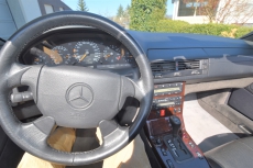 Mercedes Cabrio SL 320 in Top Zustand!