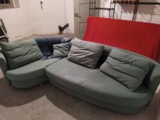 Gratis Sofa und Bettsofa abzugeben