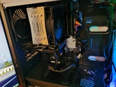 Selbstgebauter neuer Custom-Gaming-PC