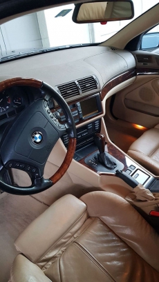 BMW 528i Touring E39