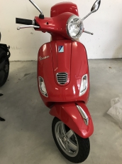 Vespa LX 125 ie 3 V mit Zubehör in top Zustand