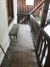 3WG-zimmer in bauernhaus mit balkon & holzofen,bad/wc,Pp,..