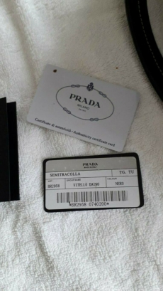 Prada Schultertasche mit Zertifikat