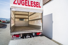 Zügelbus Lieferwagen Personentransport Anhänger Vermietung