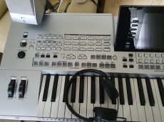 Keyboard: Yamaha Tyros