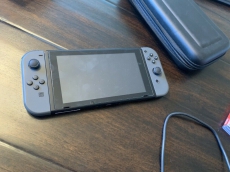 Nintendo Switch mit Zubehör und vielen Spielen