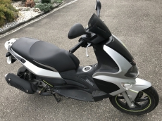 Roller Gilera Runner125