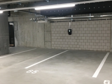 Fester Unterflurgaragenplatz beim Bahnhof Brugg